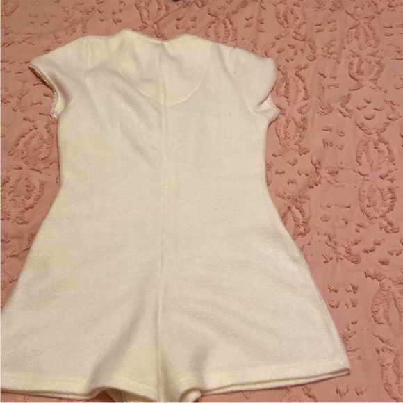 Victoria secrets sleep romper - Picture 4 of 4